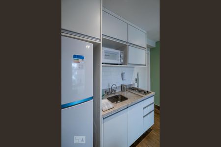 Cozinha de apartamento para alugar com 1 quarto, 40m² em Vila Madalena, São Paulo