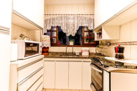 Casa à venda com 106m², 4 quartos e 2 vagasCopa e Cozinha