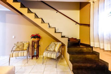 Sala de casa à venda com 4 quartos, 106m² em Vila Leonor, São Paulo