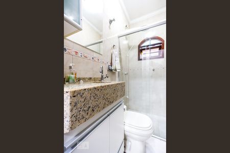 Casa à venda com 106m², 4 quartos e 2 vagasBanheiro