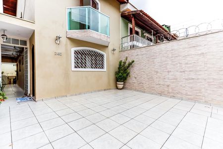 Casa à venda com 106m², 4 quartos e 2 vagasGaragem