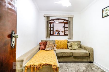 Sala de TV de casa à venda com 4 quartos, 106m² em Vila Leonor, São Paulo