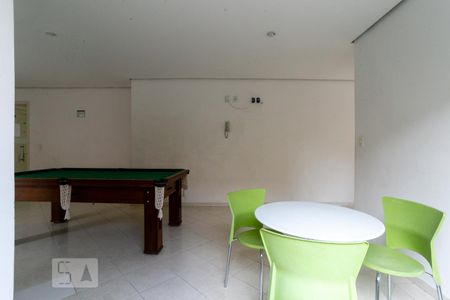 Apartamento para alugar com 47m², 2 quartos e 1 vaga Apartamento para alugar com 47m², 2 quartos e 1 vagaÁrea comum - Salão de jogos
