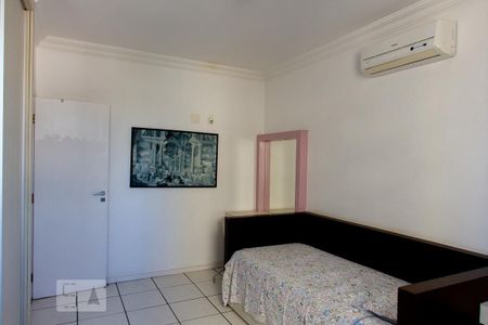 Apartamento à venda com 389m², 4 quartos e 4 vagasQuarto 2