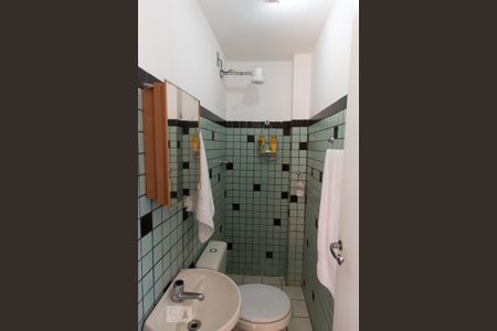 Apartamento à venda com 389m², 4 quartos e 4 vagasBanheiro da Área de Serviço