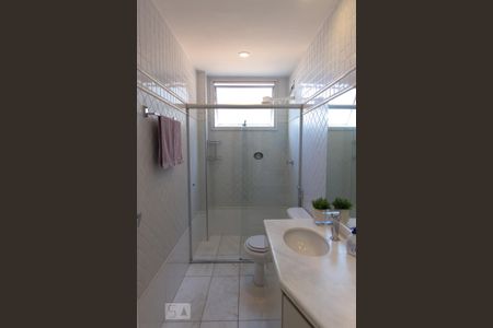 Apartamento à venda com 389m², 4 quartos e 4 vagasBanheiro Corredor