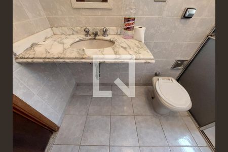 Casa à venda com 160m², 4 quartos e 1 vagaBanheiro