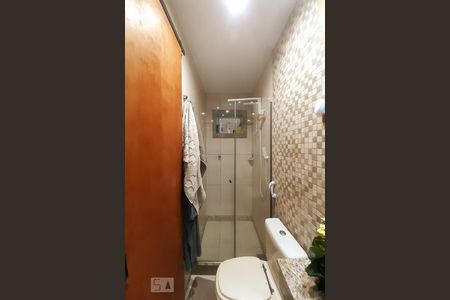 Casa à venda com 230m², 4 quartos e 1 vaga Casa à venda com 230m², 4 quartos e 1 vagaBanheiro da Suíte 1