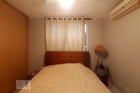 Casa à venda com 230m², 4 quartos e 1 vaga Casa à venda com 230m², 4 quartos e 1 vagaQuarto 3 - Suíte