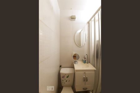 Casa à venda com 230m², 4 quartos e 1 vaga Casa à venda com 230m², 4 quartos e 1 vagaBanheiro de Serviço