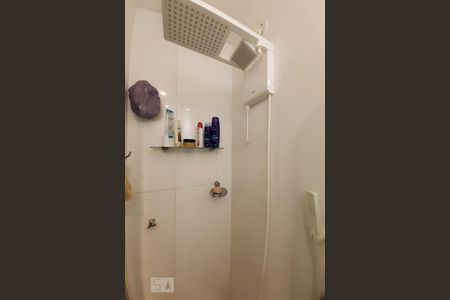 Casa à venda com 230m², 4 quartos e 1 vaga Casa à venda com 230m², 4 quartos e 1 vagaBanheiro Social