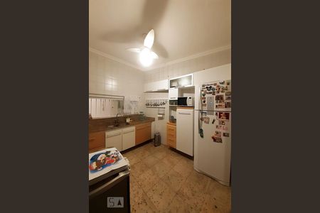 Casa à venda com 230m², 4 quartos e 1 vaga Casa à venda com 230m², 4 quartos e 1 vagaCozinha