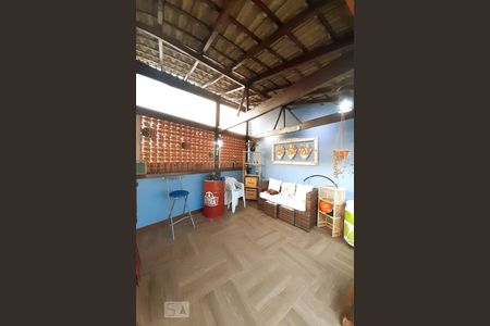 Casa à venda com 230m², 4 quartos e 1 vaga Casa à venda com 230m², 4 quartos e 1 vagaEspaço Gourmet