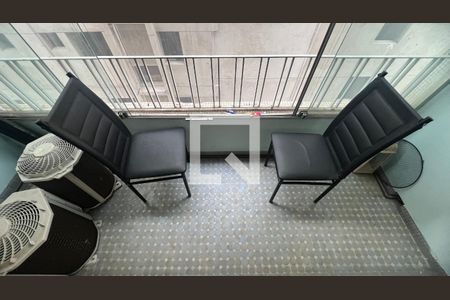 Apartamento à venda com 95m², 2 quartos e sem vagaSacada