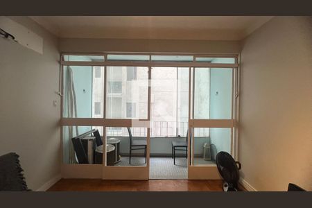 Apartamento à venda com 95m², 2 quartos e sem vagaSacada