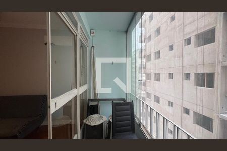 Apartamento à venda com 95m², 2 quartos e sem vagaSacada