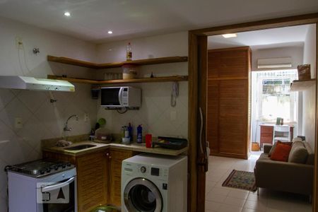 Apartamento para alugar com 32m², 1 quarto e sem vaga Apartamento para alugar com 32m², 1 quarto e sem vagaCozinha/área de serviço