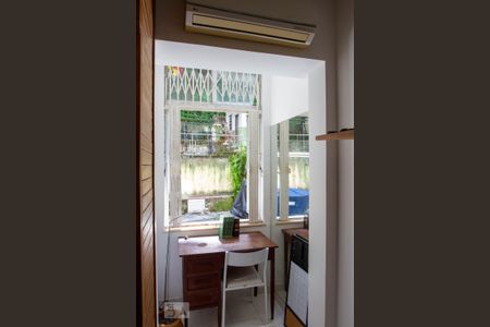 Sala de apartamento para alugar com 1 quarto, 32m² em Gávea, Rio de Janeiro