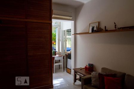 Sala de apartamento para alugar com 1 quarto, 32m² em Gávea, Rio de Janeiro