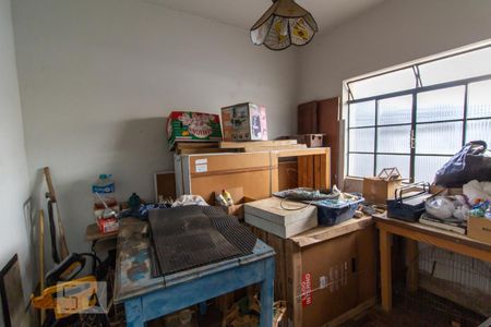 Casa à venda com 400m², 4 quartos e 3 vagas Casa à venda com 400m², 4 quartos e 3 vagasCasa dos Fundos - Despensa