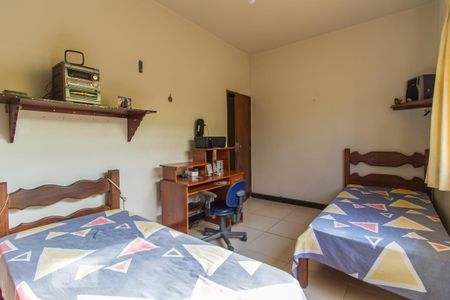 Casa à venda com 400m², 4 quartos e 3 vagas Casa à venda com 400m², 4 quartos e 3 vagasQuarto 2