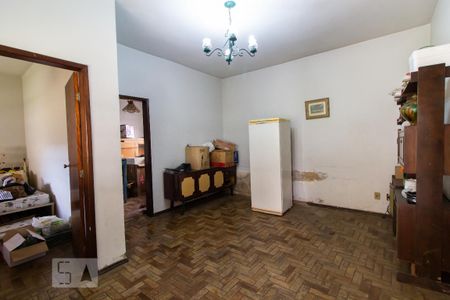 Casa à venda com 400m², 4 quartos e 3 vagas Casa à venda com 400m², 4 quartos e 3 vagasCasa dos Fundos - Sala