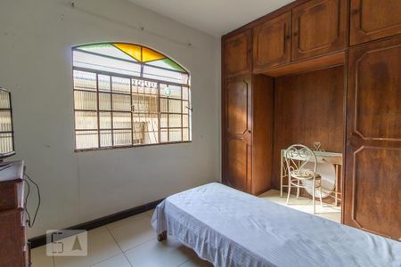 Casa à venda com 400m², 4 quartos e 3 vagas Casa à venda com 400m², 4 quartos e 3 vagasQuarto 3
