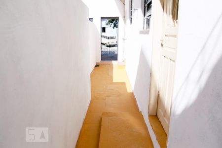 Corredor Quintal de casa para alugar com 2 quartos, 119m² em Vila Arriete, São Paulo