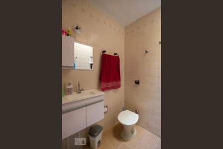 Casa à venda com 170m², 2 quartos e 2 vagasBanheiro