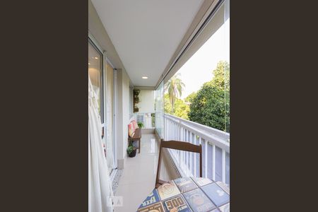 Apartamento à venda com 62m², 2 quartos e 1 vagaVaranda