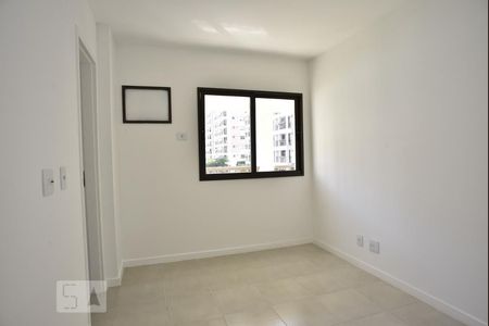 Quarto 1 de apartamento para alugar com 3 quartos, 87m² em Taquara, Rio de Janeiro