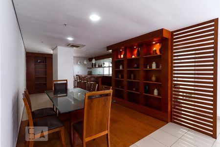 Apartamento para alugar com 73m², 2 quartos e 1 vagaÁrea comum - Salão de festas