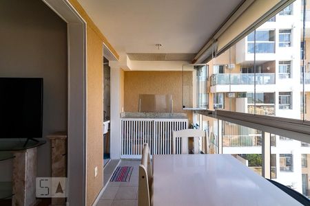 Apartamento para alugar com 73m², 2 quartos e 1 vagaVaranda