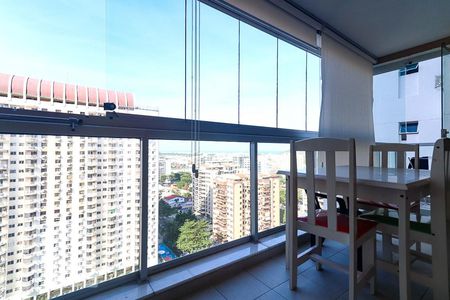 Apartamento para alugar com 73m², 2 quartos e 1 vagaVaranda
