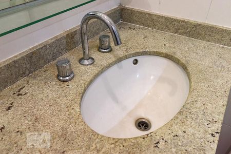 Apartamento para alugar com 73m², 2 quartos e 1 vagaBanheiro Corredor