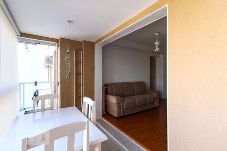 Apartamento para alugar com 73m², 2 quartos e 1 vagaVaranda
