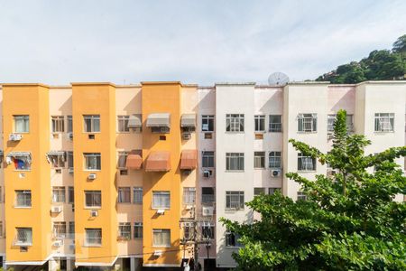 VISTA JANELA SALA de apartamento para alugar com 2 quartos, 63m² em Fonseca, Niterói
