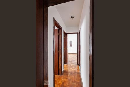 Corredor de apartamento para alugar com 3 quartos, 110m² em São Pedro, Belo Horizonte