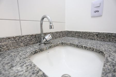 Apartamento à venda com 56m², 2 quartos e 1 vagaBanheiro Social - Torneira