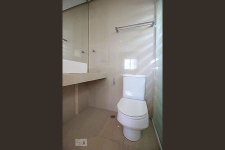 Banheiro da Suíte do Quarto 1 de apartamento para alugar com 2 quartos, 68m² em Santana, São Paulo