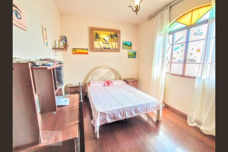 Casa à venda com 3 quartos, 240m² em Santa Amelia, Belo Horizonte