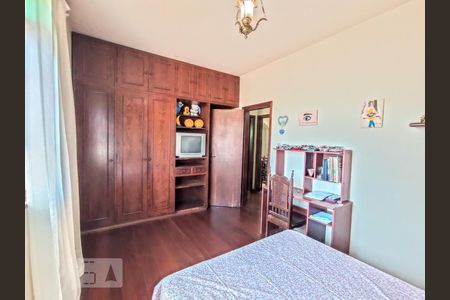 Casa à venda com 3 quartos, 240m² em Santa Amelia, Belo Horizonte