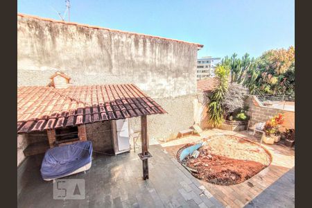 Casa à venda com 240m², 3 quartos e 4 vagas