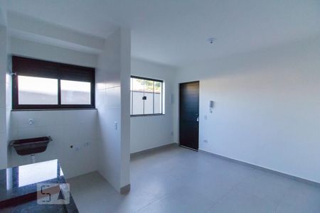 Sala e Cozinha de apartamento para alugar com 2 quartos, 38m² em Vila Paiva, São Paulo