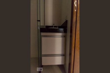 Apartamento para alugar com 38m², 2 quartos e sem vaga Apartamento para alugar com 38m², 2 quartos e sem vagaBanheiro