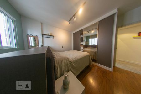 Quarto 1 de apartamento para alugar com 2 quartos, 71m² em Centro, Curitiba