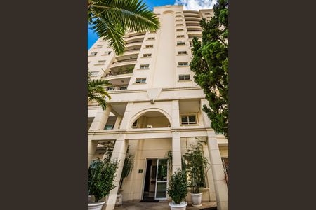 Apartamento à venda com 80m², 3 quartos e 2 vagasFachada