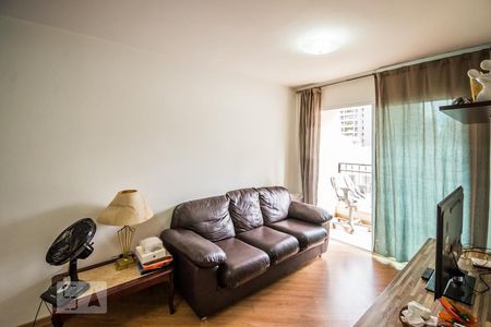 Sala de apartamento à venda com 3 quartos, 80m² em Cambuí, Campinas
