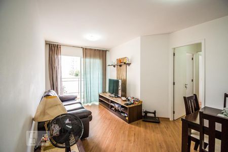 Sala de apartamento à venda com 3 quartos, 80m² em Cambuí, Campinas