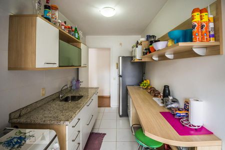 Apartamento à venda com 80m², 3 quartos e 2 vagasCozinha